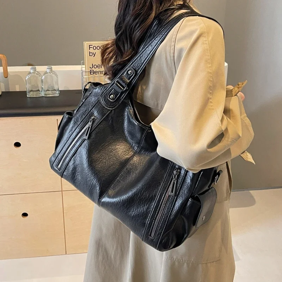 Uma Shoulder Bags