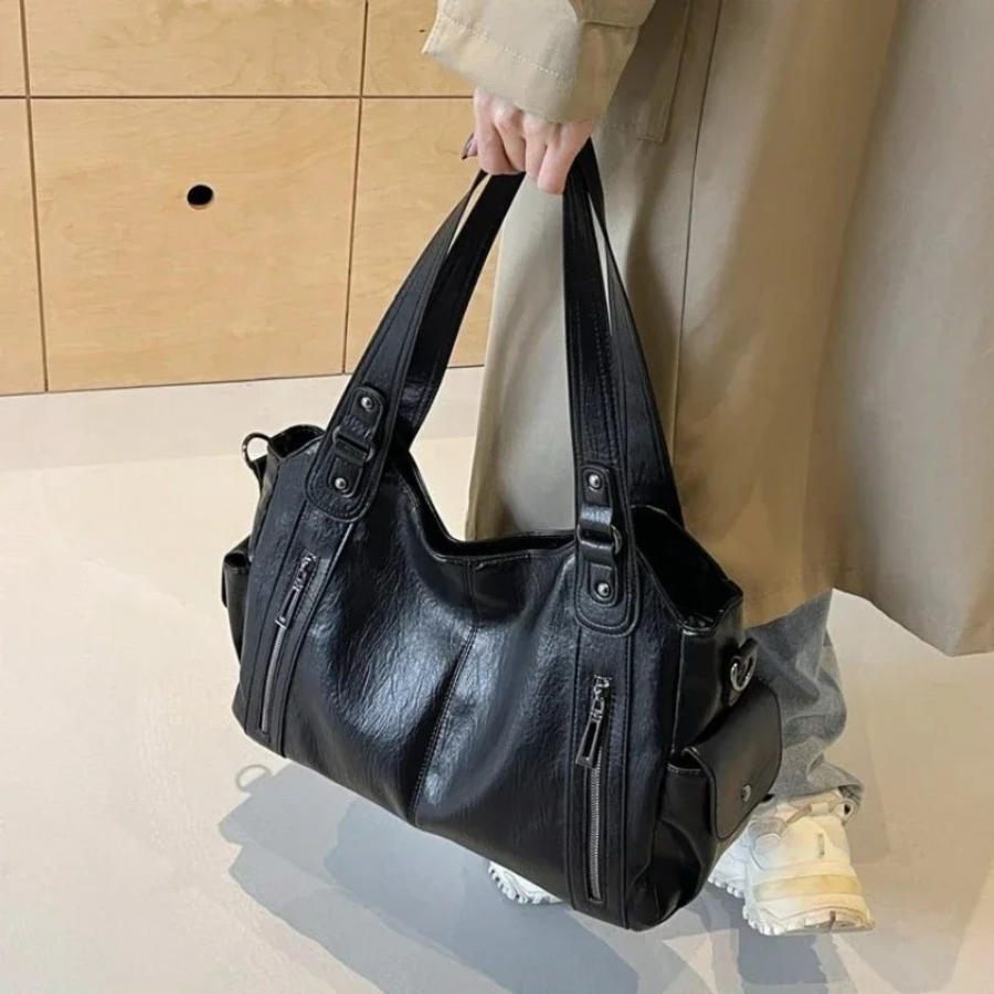 Uma Shoulder Bags