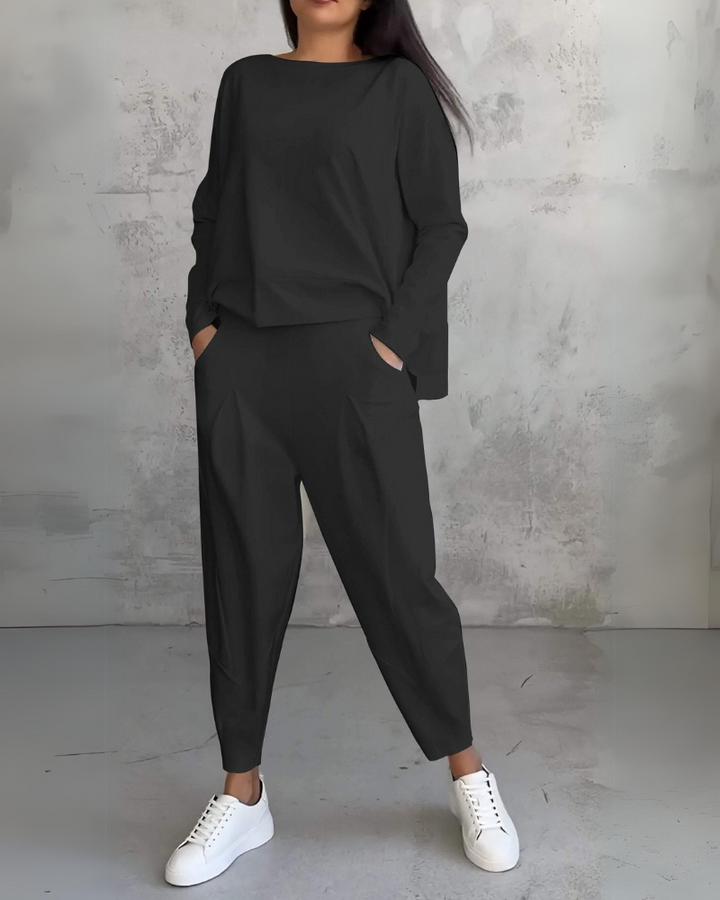 Jackquelin Elegant Lounge Set