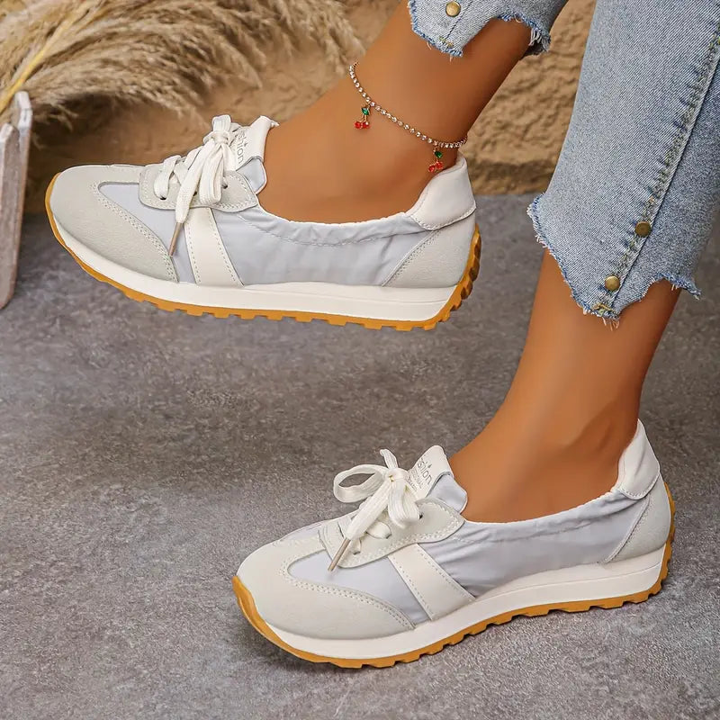Helga – Orthopaedic Sneakers