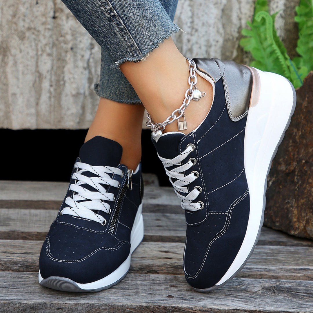 Ivy Sneakers