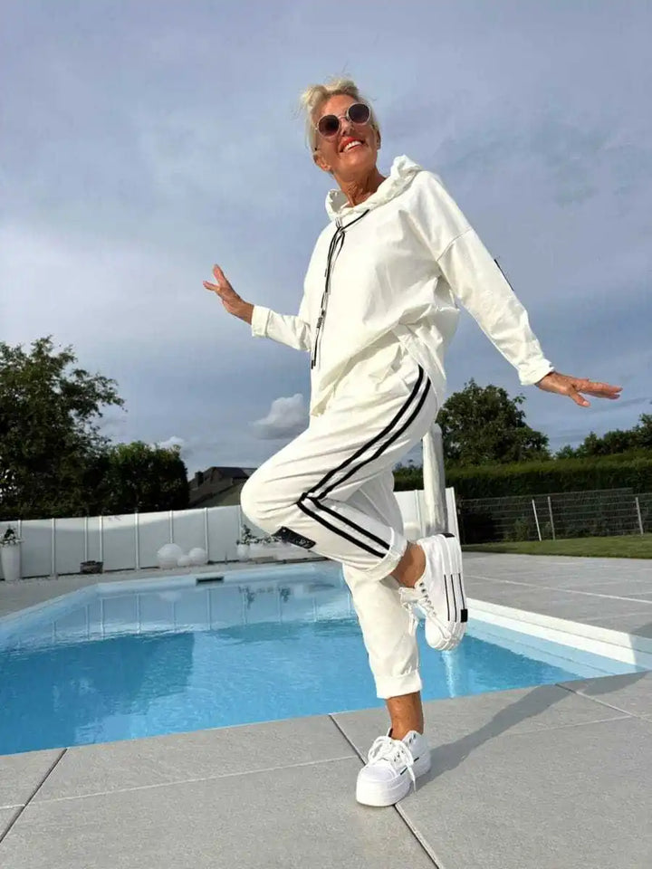 Olyra Hoodies