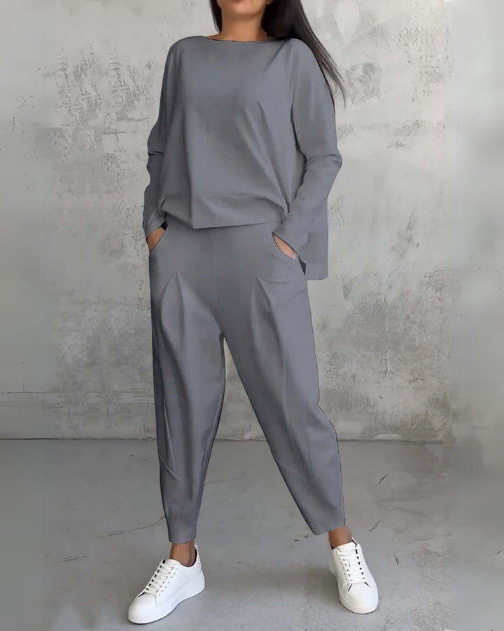 Jackquelin Elegant Lounge Set