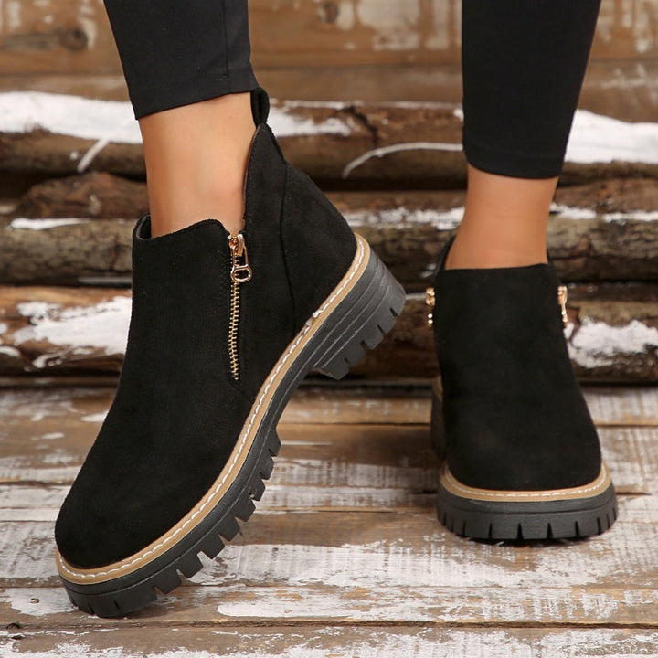 Liora Boots